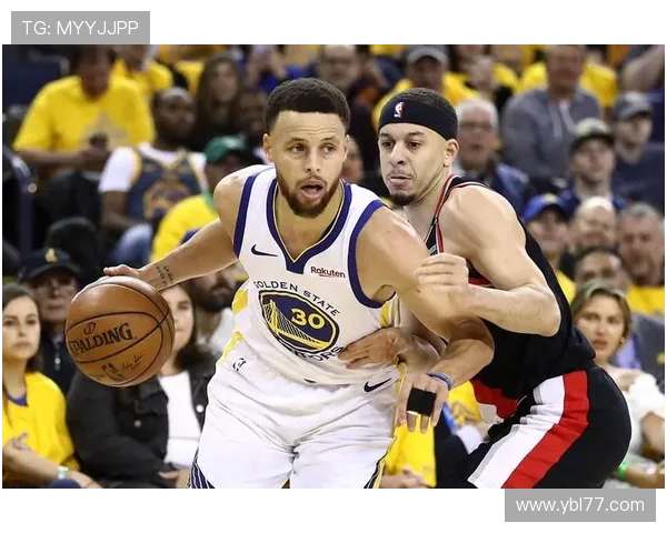 斯蒂芬库里引领篮球新时代展现无与伦比的投射艺术与团队精神